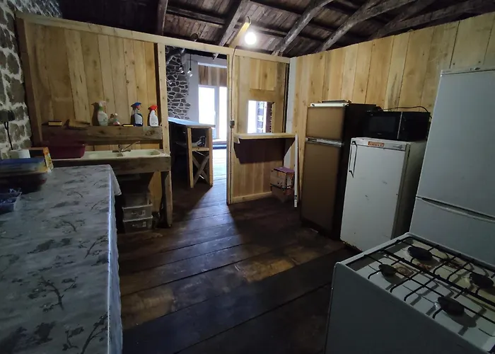 Le Saloon Holiday home Mazan-l'Abbaye